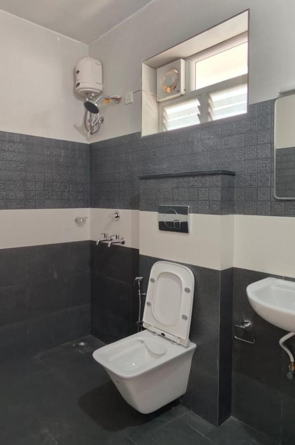 Hobiz Serviced Apartments Chalakuzhy Nr Medical College Trivandrum Thiruvananthapuram ภายนอก รูปภาพ