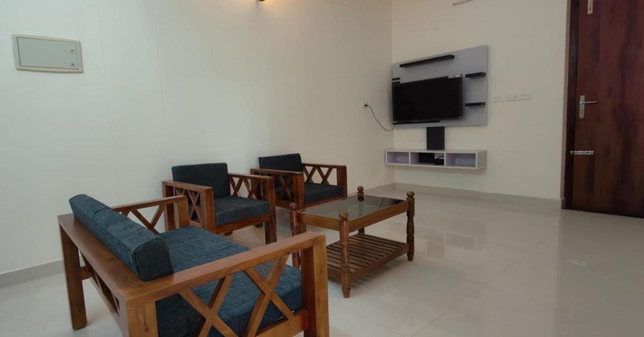 Hobiz Serviced Apartments Chalakuzhy Nr Medical College Trivandrum Thiruvananthapuram ภายนอก รูปภาพ